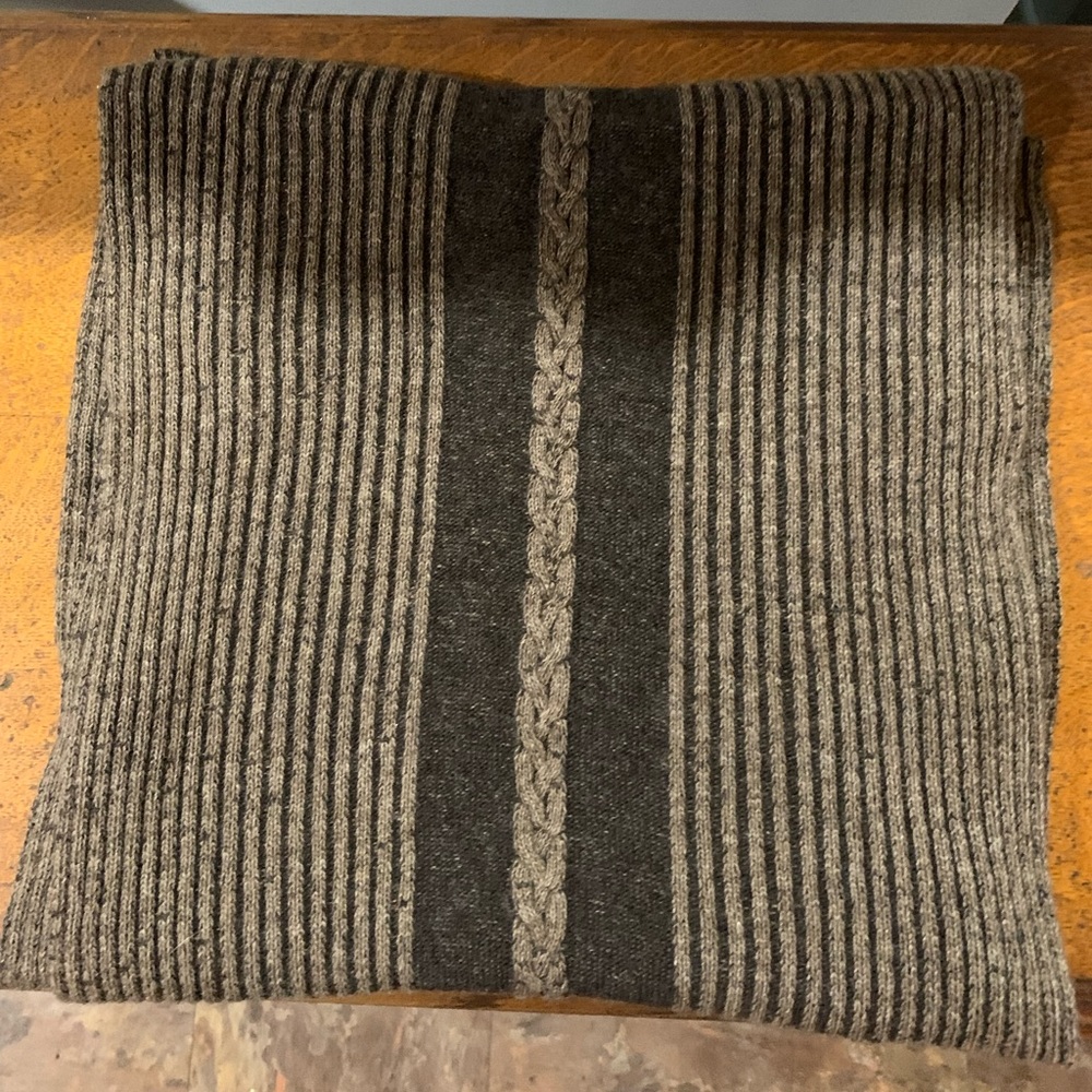 Donated EUC Mexx lambswool blend scarf